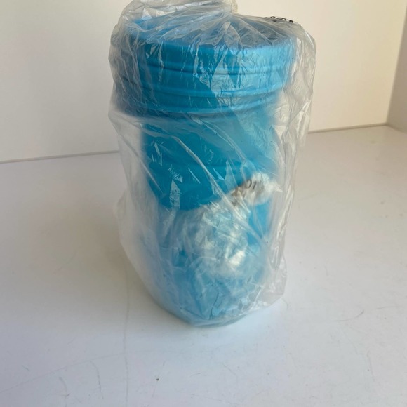 TUPPERWARE Wavy Snack Cups Set 4 Lunch Box 4oz Salt Water Bowls with Lids /Seals - Picture 2 of 6